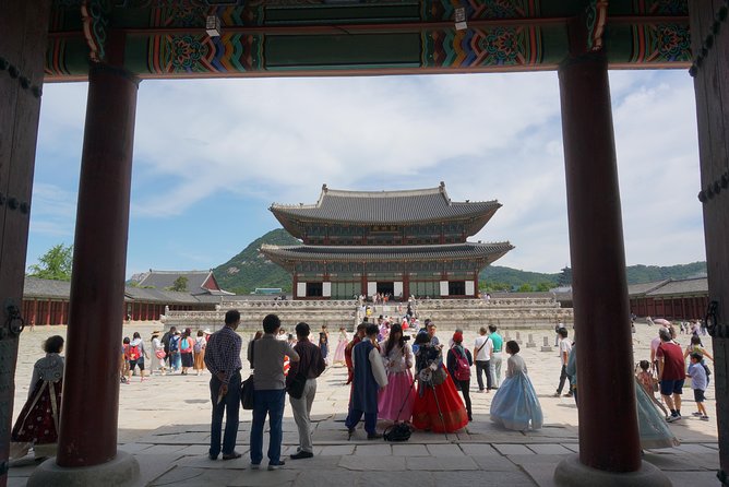 Customized Private Seoul tour: Palace, Market etc(Airport Option) - Markets, shopping streets, and hanok neighborhoods you can actually use