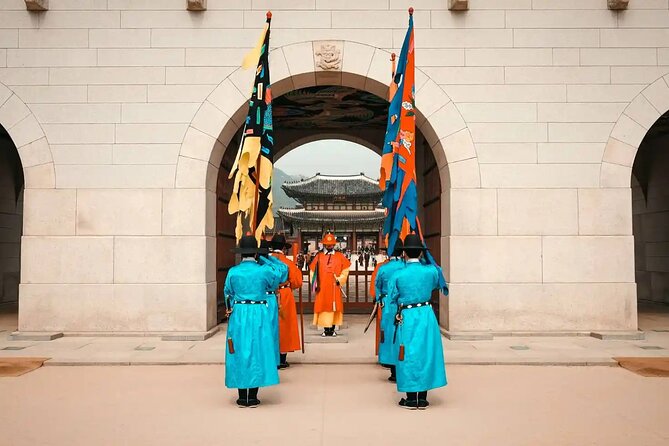 Discover Seoul: Local Life and History - A 3.5-hour loop through Seoul’s palace belt (Gwanghwamun to Bukchon)