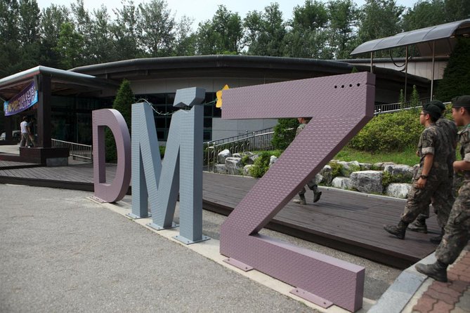 DMZ tour south Korea from Seoul (NK experience hall, defector) - How the defector Q&A (and NK Experience Hall) changes the tone