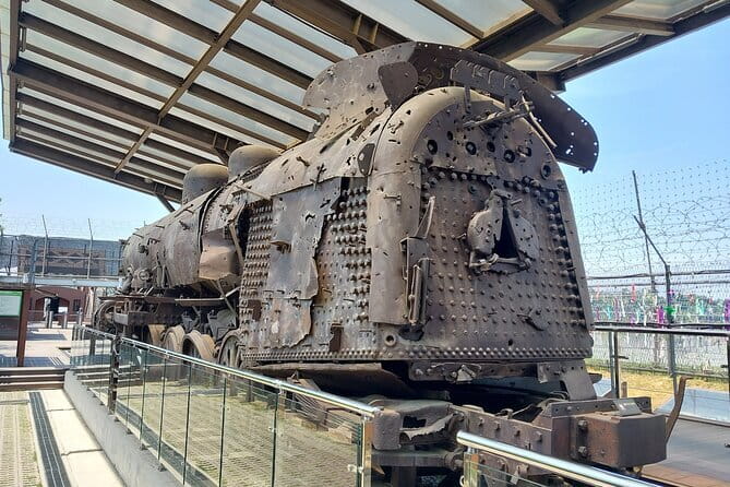 DMZ Tour + The War Memorial of Korea Museum - DMZ theater briefing and the exhibition hall: learn before you stare