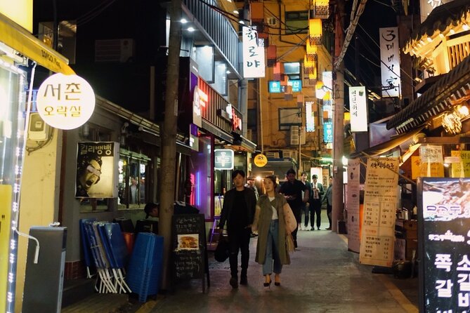 Fortress Night Hike & Snack at a Local Market - Market Snack Start Near Seodaemun: More Than Just Free Tasting