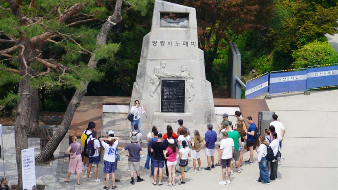 From Seoul: DMZ Tour and North Korea Experience Hall - The defector Q&A and the special photo: the moment that lingers