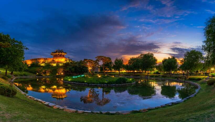 From Seoul: Suwon Hwaseong Fortress Night Tour - The walk across illuminated ramparts: what you’ll actually do