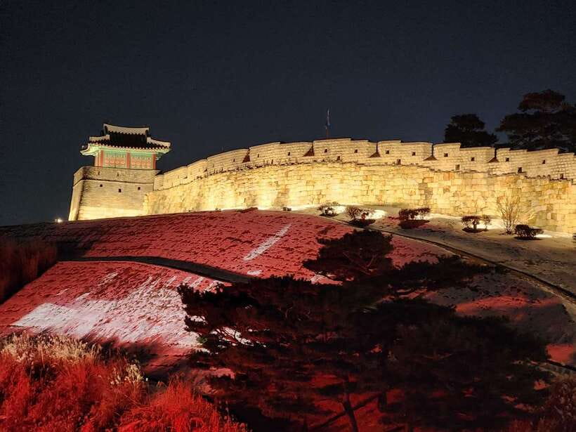 From Seoul: Suwon Hwaseong Fortress Night Tour - Summer Fridays and weekends: the Haenggung Palace night change