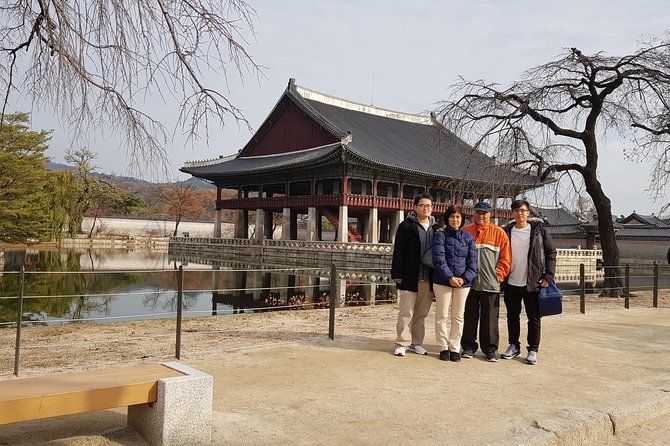 Full Day- Essential Seoul City Tour & Gourmet Tour(including Lunch and Dinner) - Cheonggyecheon Stream: modern Seoul with a human pace