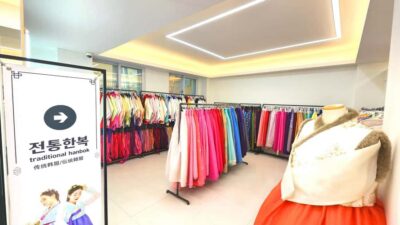 Gyeongbokgung Hanbok Experience at hanboknam - Picking Your Hanbok: 1,000+ Options Without Feeling Lost