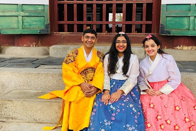 Gyeongbokgung Palace Hanbok Rental Experience in Seoul - Why this hanbok rental makes Gyeongbokgung feel different