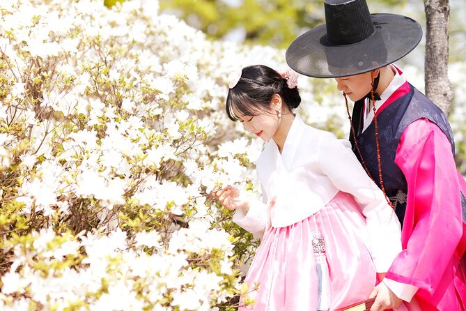 Gyeongbokgung Palace Hanbok Rental Experience in Seoul - Who this hanbok rental suits best