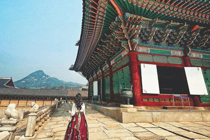 Hanbok Photoshoot and History Tour at Gyeongbokgung Palace - Gwanghwamun Gate: The Classic Frame With Pro Posing Direction