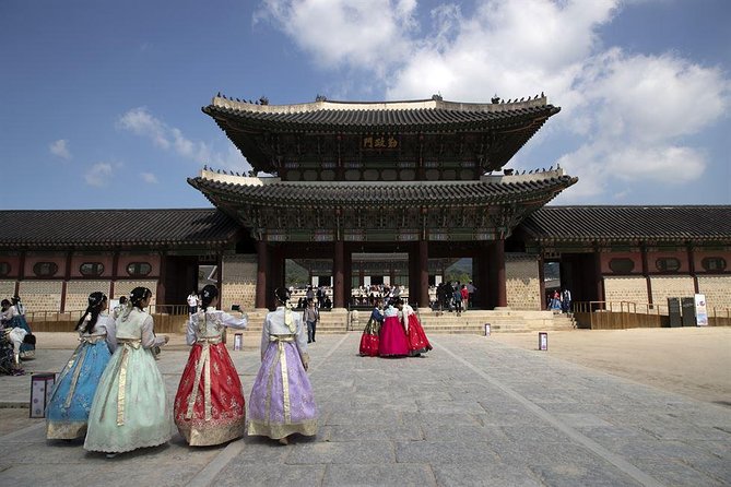 Korean History & Heritage Tour - Insadong’s Art Streets: Guild Power and Antique Alley Finds