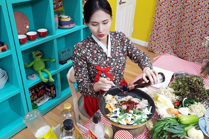 Local Home Korean Cooking Class & Market Adventure in Seoul - Mangwon Market Shopping: Learning Korean Ingredients Without Guessing