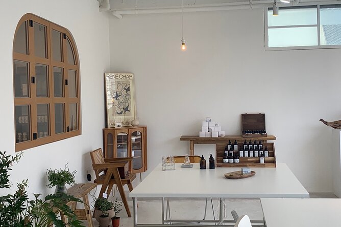 Make your K-scent perfume: Modern oneday class in Seoul - The Big Fragrance Menu: 250 Options Narrowed to 40 Accords