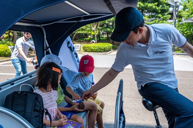 Morning Pedicab Heritage Tour - Cheonggyecheon Stream: a calm start and what to look for in 10 minutes