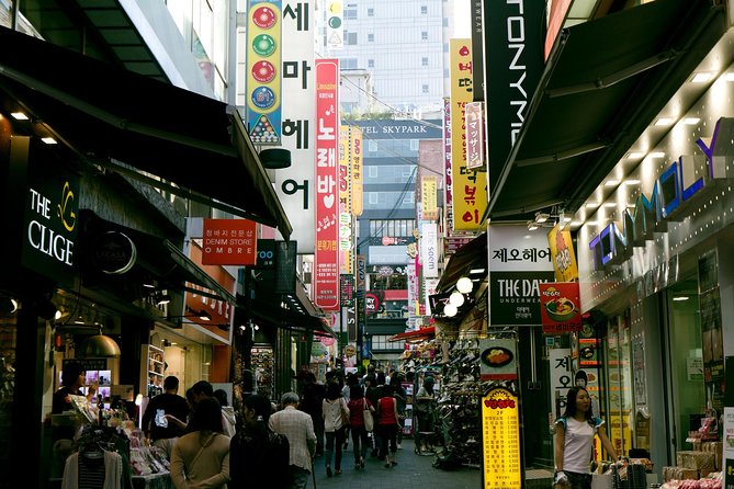 Private Seoul City Tour - Gwangjang Market: where the day turns into Korean food and shopping