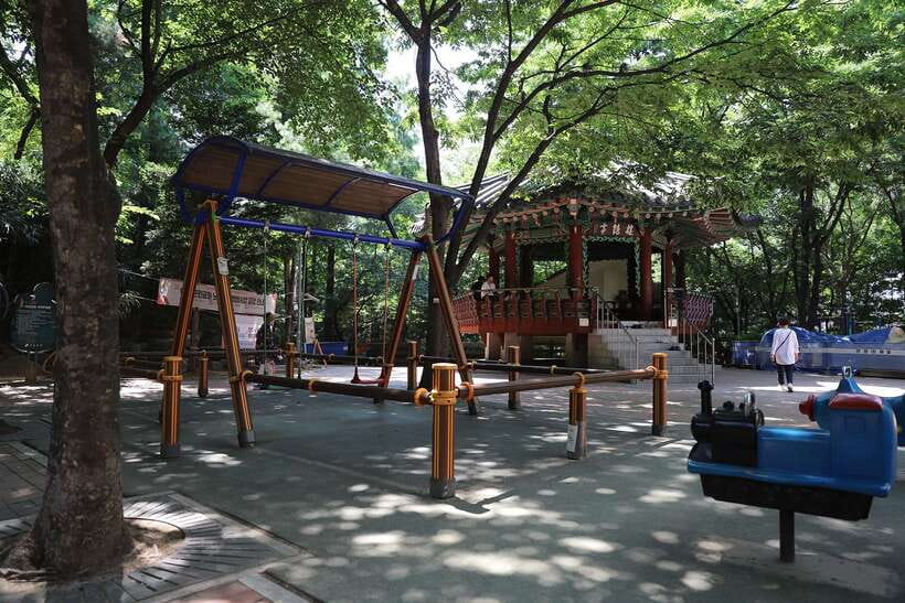 Seoul: ARMY Must Visit BTS Tour - From Songa Building to Old Big Hit: Early BTS-Era Stops