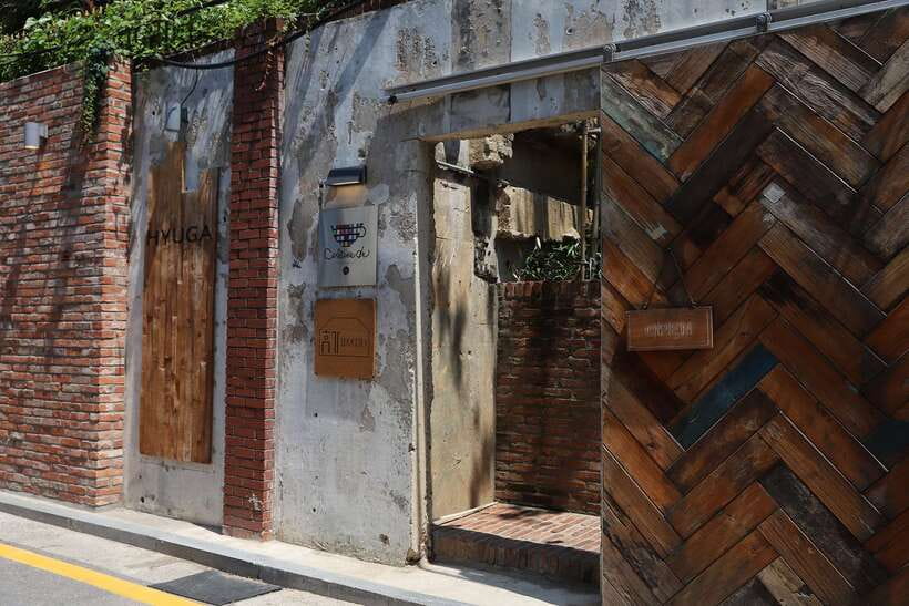 Seoul: ARMY Must Visit BTS Tour - Yoojung Sikdang Dinner Photo Stop: Korean Flavors After the Pilgrimage