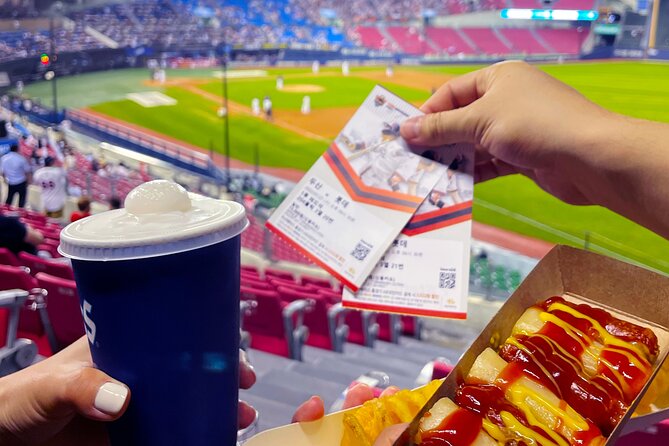 Seoul: Baseball Game Ticket with Dinner/Beer with the host - Jamsil Baseball Stadium: Where the Crowd Runs the Show
