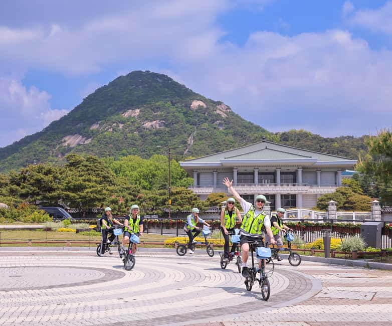 Seoul: City Highlights eBike Tour - Cheonggyecheon and Gwanghwamun Square: getting your Seoul bearings