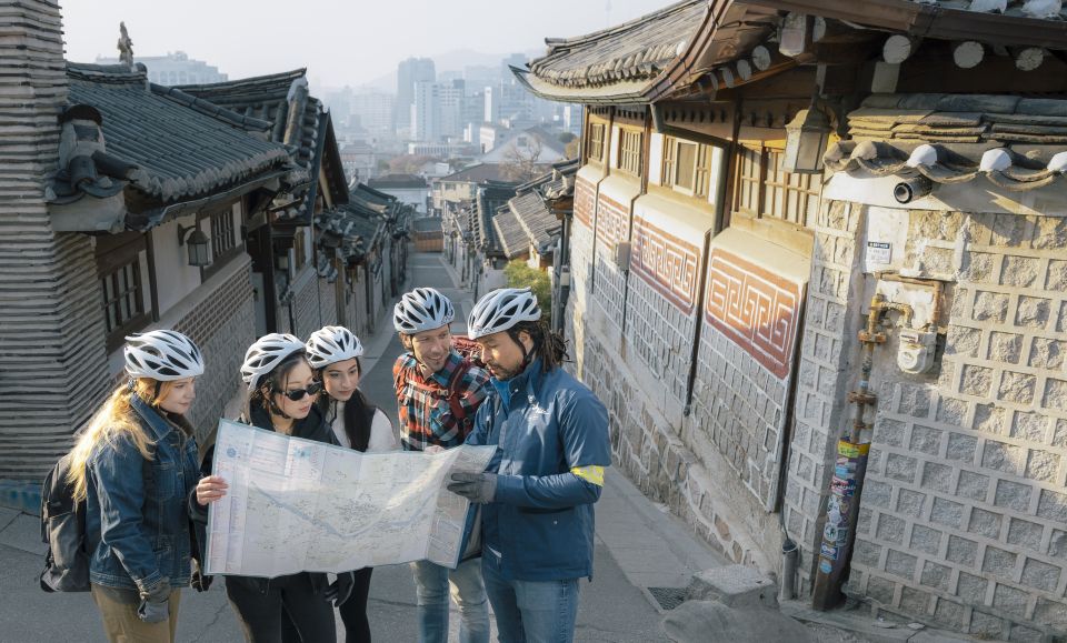 Seoul: City Highlights eBike Tour - Bukchon Hanok Village: viewpoints with less walking pain