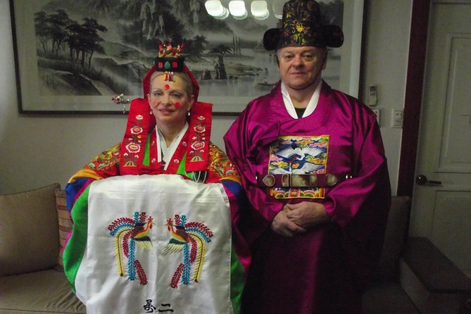 Seoul Cultural Tour - Kimchi Making, Gyeongbok palace with Hanbok - Morning logistics: hotel pickup and a small group day