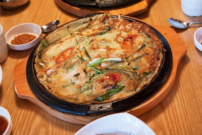 Seoul: Fully Customizable Private Tour - Insadong Street: shopping, tea, and culture between photos