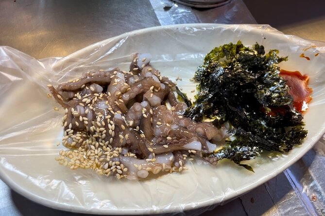 Seoul Fun Food Tour: 12 different food tastings - Cheonggyecheon Stream stroll: a short break with winter weather reality