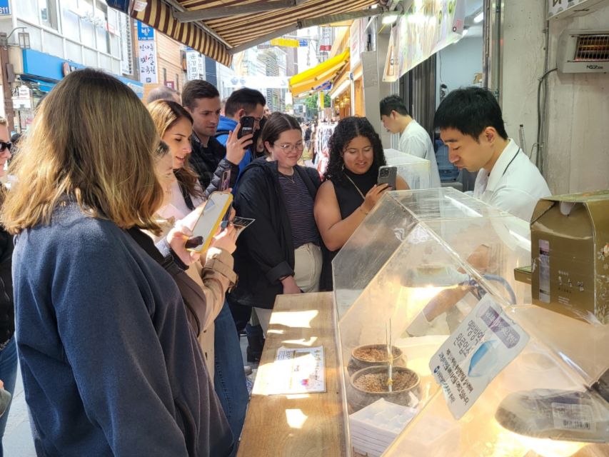 Seoul: Gwangjang Market Netflix Food Tour - Ikseon-dong’s hanok alleys: old Seoul at walking depth
