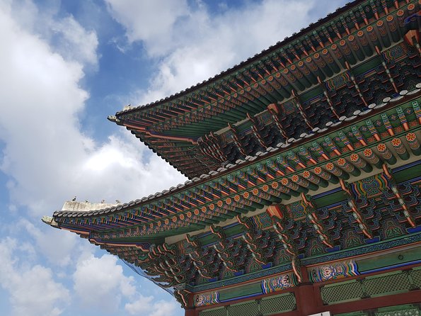 Seoul: Gyeongbok Palace, Bukchon Village, and Gwangjang Tour - Bugak Skyway and Bugak Pavilion for Seoul’s mountain-side views