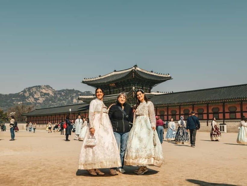Seoul Half-Day City Highlight, Palace Tour with Hanbok - National Palace Museum of Korea: Artifacts That Put Palace Scenes in Context