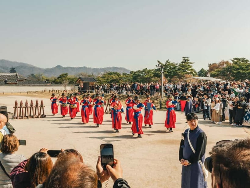 Seoul Half-Day City Highlight, Palace Tour with Hanbok - Seasonal Korean Snack Break: A Small Reset With Actual Comfort