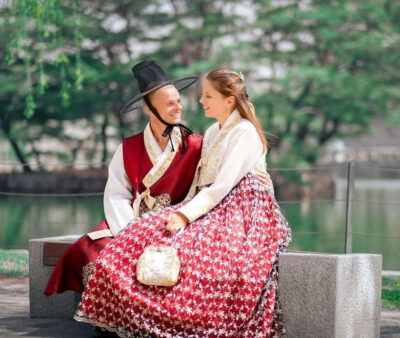 Seoul: Hanbok Rental with Gyeongbokgung Palace Entry - Location and your one-hour window