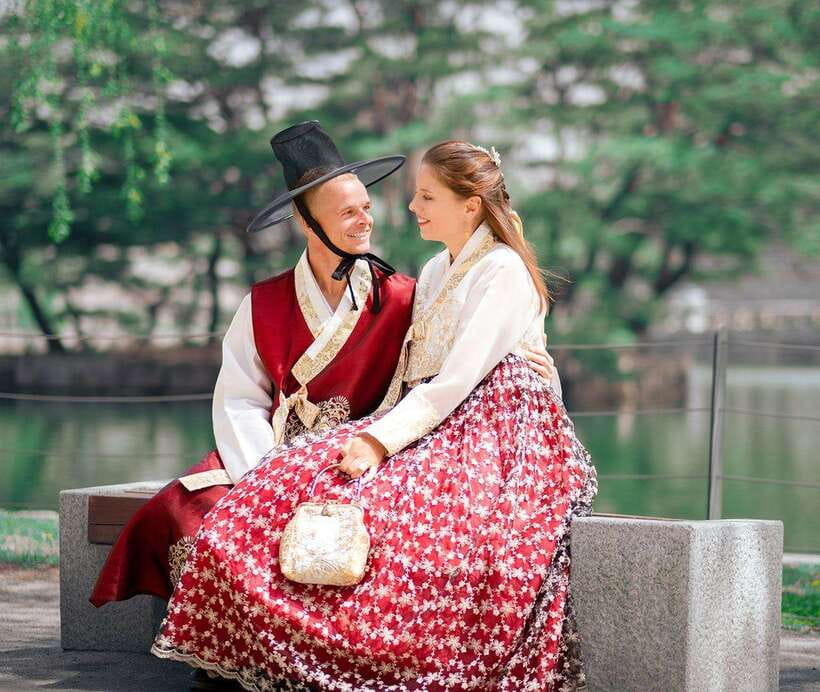 Seoul: Hanbok Rental with Gyeongbokgung Palace Entry - Location and your one-hour window