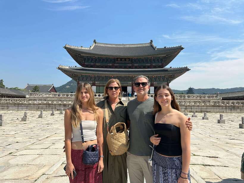 Seoul Highlights: Gyeongbok Palace, Insadong & N Seoul Tower - Gyeongbokgung Palace and the National Folk Museum