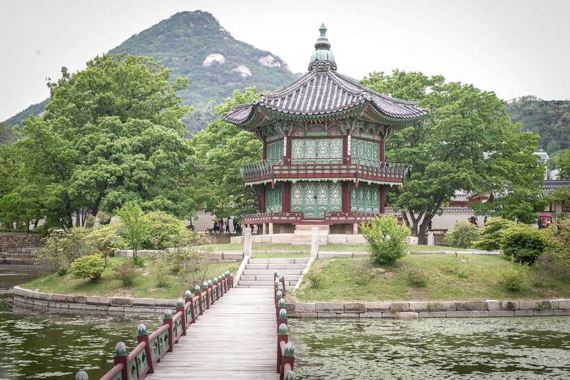 Seoul Highlights: Gyeongbok Palace, Insadong & N Seoul Tower - Gwangjang Market for street-food energy (and how not to overcommit)