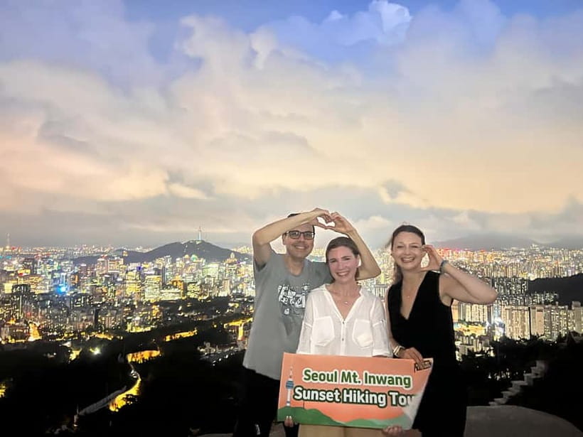 Seoul: Inwangsan Sunset Hike with Guide - Starting point near Gyeongbokgung Station: the smooth way to begin