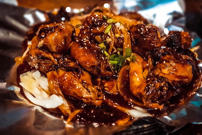 Seoul: Korean Chicken & Beer Night Tour with Local Hidden Gems - Small-group size in Seoul: the difference you feel after 20 minutes