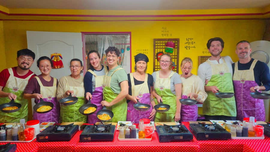 Seoul: Korean Cooking Class at a Local Home and Market Tour - Key things you’ll notice right away