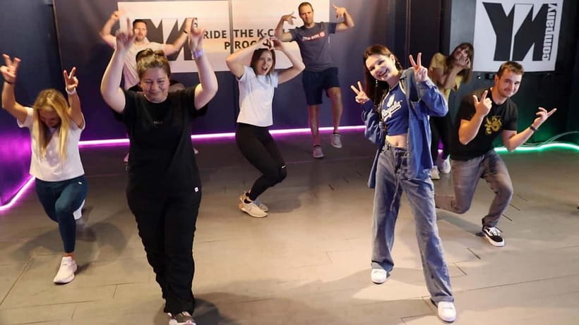 Seoul: Kpop Dance Class Including Video Shooting & Editing - Practice Time and Socializing: Turning Moves Into Connections