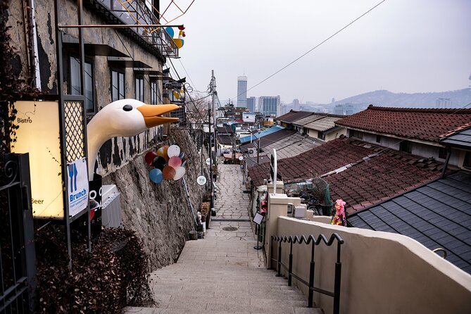 Seoul moonlight walking tour with local historian - Moonlight Views Start at Hyehwa and Climb from There