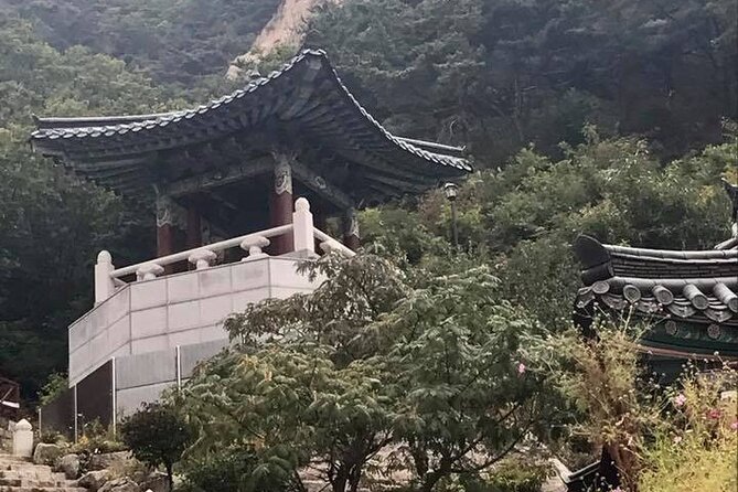 Seoul Mountain Hike: Temples, Folklore & Traditional Meal - What to wear and bring when Bukhan is doing Bukhan things