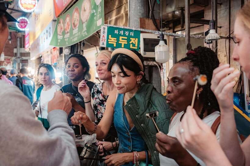 Seoul: Night Market Food Tour with Local Guide - What you’ll eat: up to 10 market delights in a real tasting flow