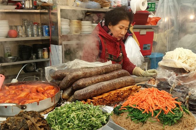 Seoul Night Tour (Gwangjang Market, Royal Palace and Naksan Park) - Should You Book This Tour?