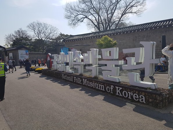 Seoul Palace Morning Tour - Gwanghwamun Gate and the Changing of the Guard Ceremony