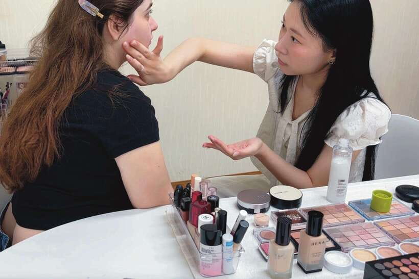 Seoul: Personalized Korean-style Makeup Experience - Small logistics that can make or break your session