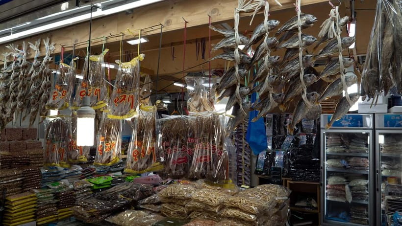Seoul: The Biggest Sea-food Noryangjin Market Tour - The 2-hour flow: what happens from Exit 7 to lunch