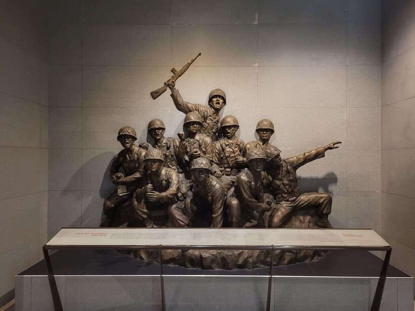 Seoul: War Memorial of Korea Private Guided Museum Tour - Korean War Room I–III: what your guide makes you notice