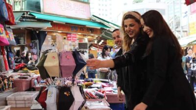 Seoul Your Way: Private Custom Experience with a Local Guide - Modern Seoul and Buddhist Quiet: The Contrast Your Guide Can Balance