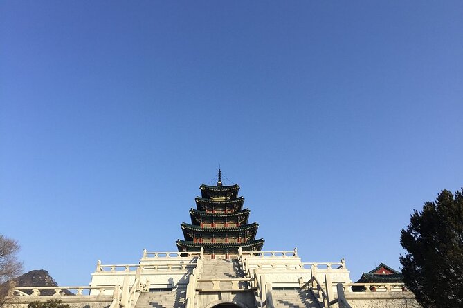 Small-Group Royal Palace and Seoul City Tour (hotel pick-up) - Gyeongbokgung Palace: The Joseon Main Palace Feeling