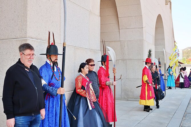 Small-Group Seoul Tour with Gyeongbokgung Palace (hotel pick-up) - Jogyesa Temple: Zen Buddhism Right in the City Noise