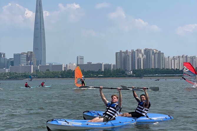 Stand Up Paddle Board (SUP) and Kayak Activities in Han River - When to go, what to bring, and how to avoid the “I’m freezing” problem